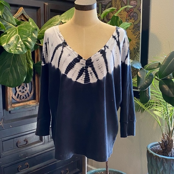 Splendid Dolman Waffle Knit Navy Tie Dye VNeck - Picture 3 of 14